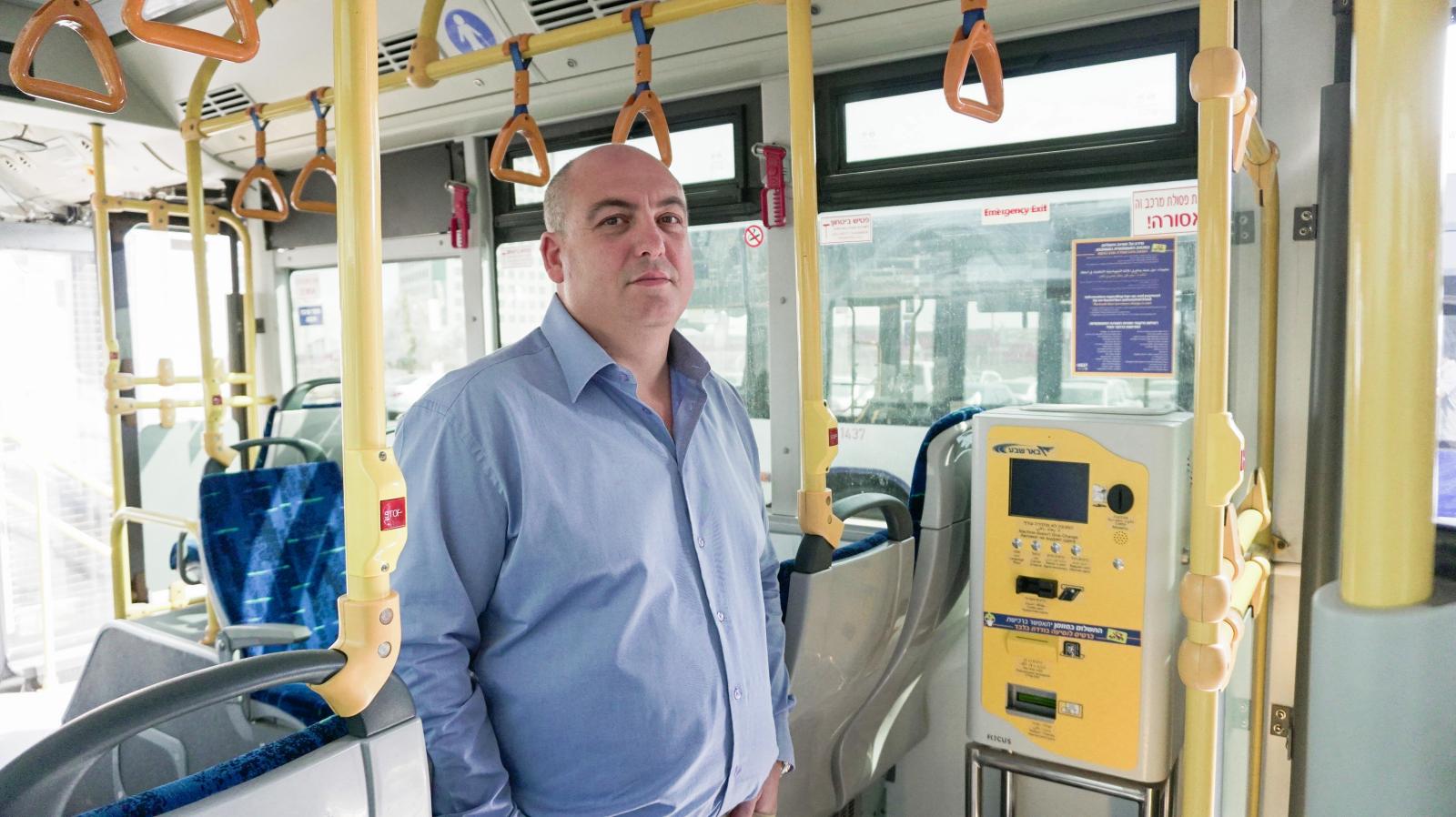 מנכ''ל דן ב''ש, יורי בורנשטיין. התמודדות עם בעיות התחסורה של העיר (צילום: אייל מנקיטה)